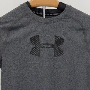 Under Armour Youth Large Fitted HeatGear Long Sleeve Shirt With UPF 30+ Protecti